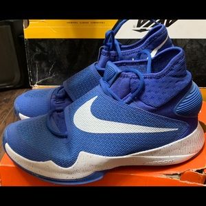 Nike Hyperrev 2016 basketball sneakers